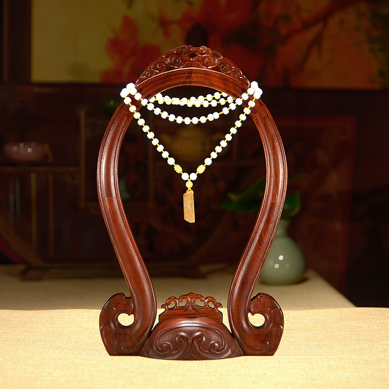 Mahogany pendant quality jewelry jade display stand props Necklace pendant text play jewelry shoot pendant hand string display stand