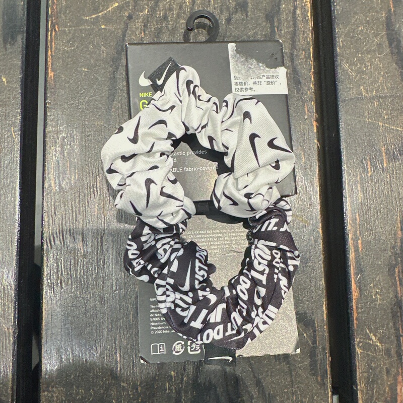 Nike Genuine Girls' New Full-Print String Label Hair Ties, Black and White Two-Pack Headwear Dc3666-127