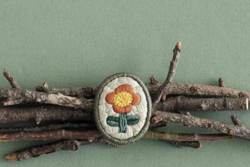 Natural hand-made wild brooch embroidery handmade retro literary accessories cardigan new product recommendation