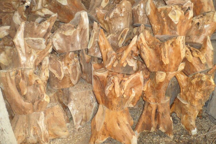 Gỗ tròn, khối gỗ, phân gỗ, ghế hình nấm, gốc cây, cọc gỗ, giá đỡ hoa, chân đế, giá đỡ gốc, sản phẩm mới - Các món ăn khao khát gốc 	bộ bàn ghế gốc cây nguyên khối