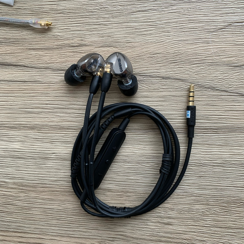 Shure Se425 Dual High-Resolution Miniature Sound Unit In-Ear Noise-Isolating Earphones Wired