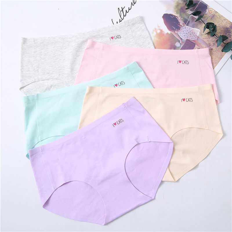 One piece of seamless underwear women's cotton crotch cotton middle waist large size sexy little lady triangle pants girl