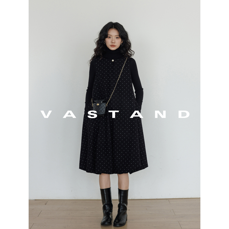 Vastand Autumn/Winter Round Neck Polka Dot Print Sleeveless Vest Dress for Women with a Designer Old Money Style Floral Skirt Vastand Autumn/Winter Round Neck Polka Dot Print Sleeveless Vest Dress for Women with a Designer Old Money Style Floral Skirt