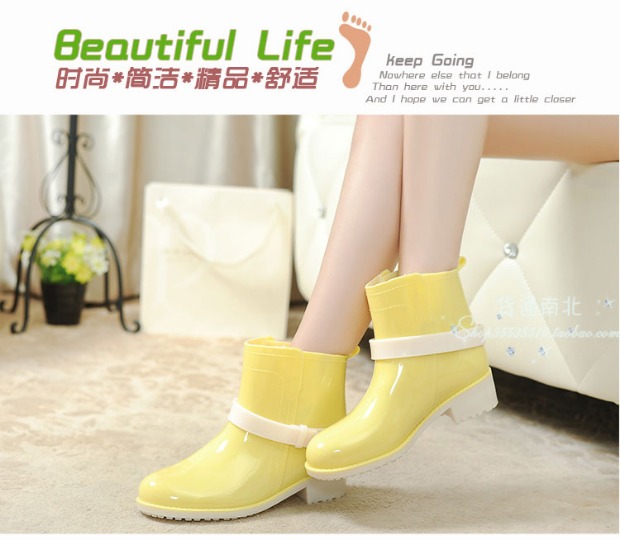 Giày đi mưa nữ mùa thu và mùa đông Thời trang Hàn Quốc Giày ngắn tay không thấm nước Giày cao su chống trượt thạch trong suốt Martin ủng đi mưa bọc giày đi mưa chống nước cổ cao