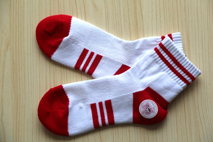 Vớ bóng rổ cotton hoang dã mới vớ thể thao vớ vớ Đội, vớ thường, thấm mồ hôi 3 màu vớ cầu lông vợt cầu lông lining