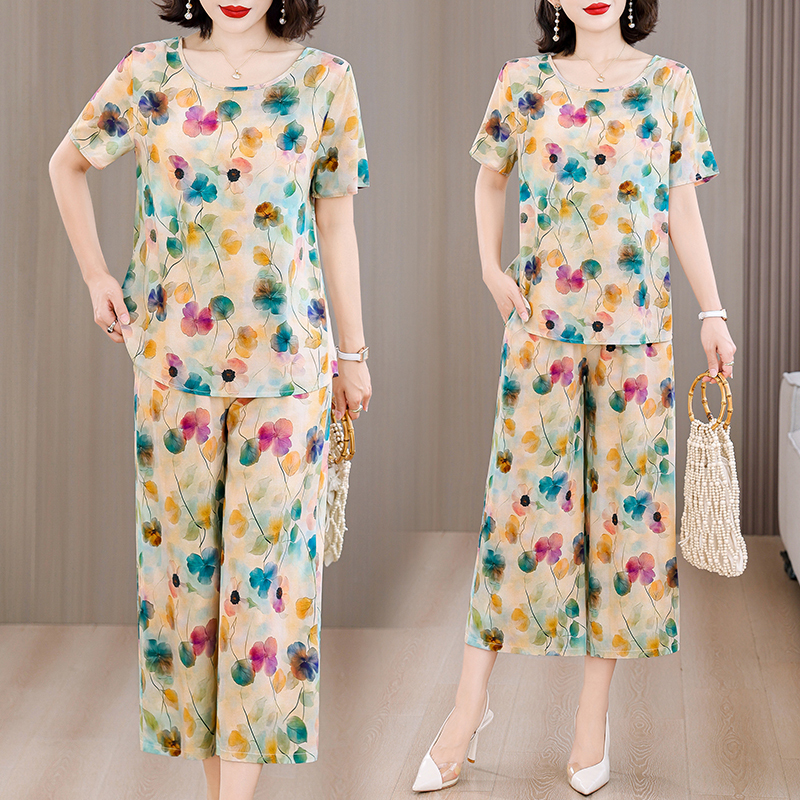 Special Offer: High-End Cotton Silk Suit for Women, Summer Short-Sleeved, Suitable for Middle-Aged and Elderly Mothers, Plus Size, Rayon Wide-Leg Pants Two-Piece Set Special Offer: High-End Cotton Silk Suit for Women, Summer Short-Sleeved, Suitable for Middle-Aged and Elderly Mothers, Plus Size, Rayon Wide-Leg Pants Two-Piece Set