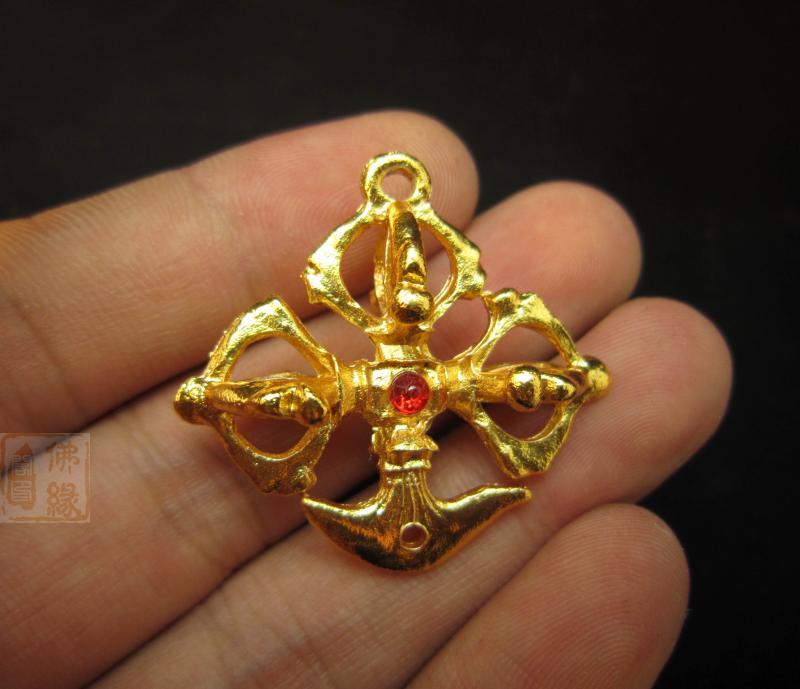 Gold-plated diamond pestle Copper alloy cross five-strand pestle body pendant pendant