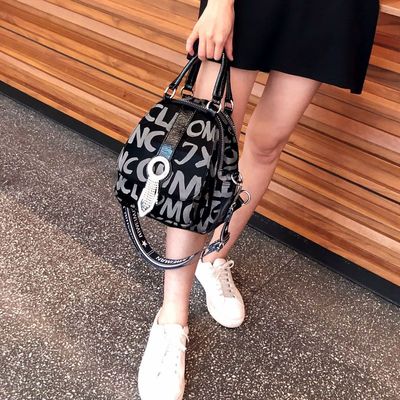 taobao agent Fashionable one-shoulder bag, advanced universal backpack, small bag, demi-season shoulder bag, 2023 collection, high-end, western style