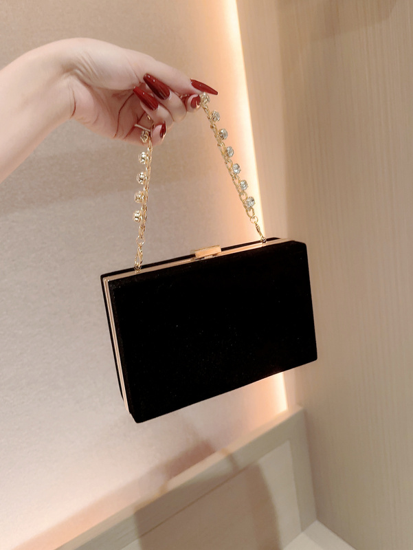Elegant Lady's Evening Bag with Diamond-Encrusted Chain, Velvet Handbag, Black Square Box Bag, Cheongsam Dress Bag Elegant Lady's Evening Bag with Diamond-Encrusted Chain, Velvet Handbag, Black Square Box Bag, Cheongsam Dress Bag