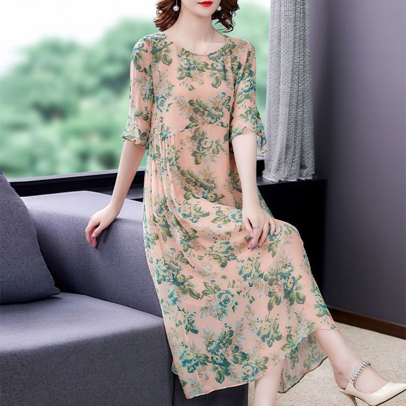 Plus-Size Chiffon Mesh Dress 2026 New Style for Fat Women, Large Size Summer Women's Loose-Fitting Mid-Length Dress That Covers the Belly Plus-Size Chiffon Mesh Dress 2026 New Style for Fat Women, Large Size Summer Women's Loose-Fitting Mid-Length Dress That Covers the Belly