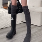 Кто знает, коленные носки и ботинки действительно красивы!Черно -серое высокое сочетание цвета, ленивые, повседневные тонкие кости