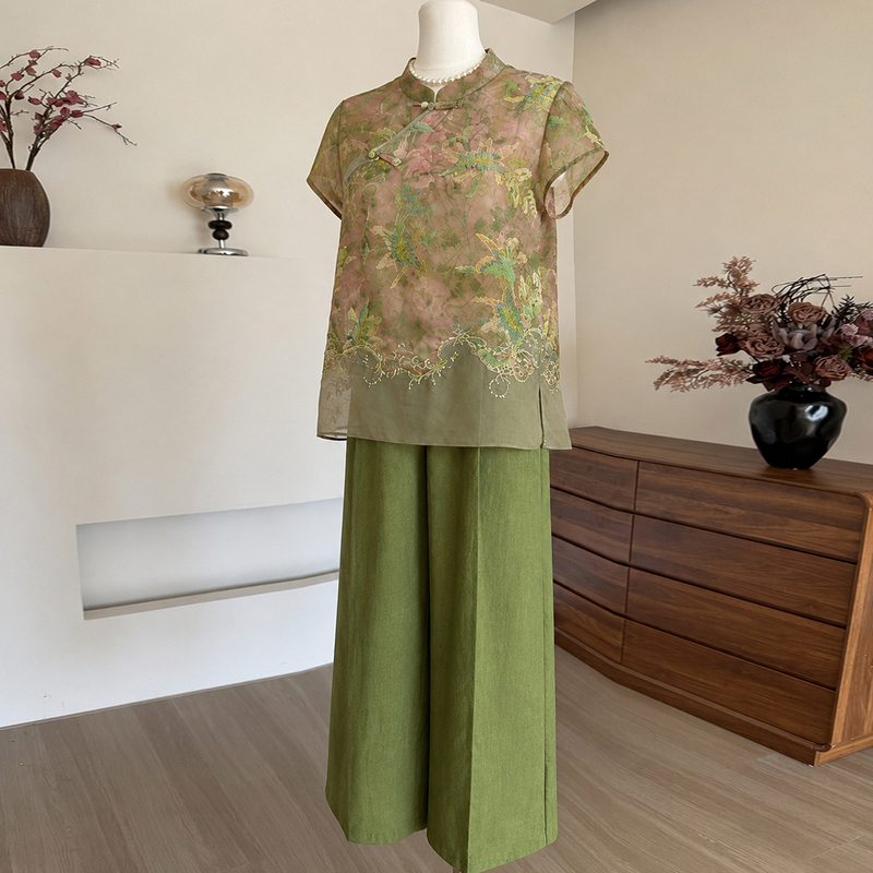 Mom's Summer Outfit, Chinese Style Short-Sleeved Top and Pants, a Complete Set for Middle-Aged and Elderly Women, New Chinese Style Fashion Two-Piece Set Mom's Summer Outfit, Chinese Style Short-Sleeved Top and Pants, a Complete Set for Middle-Aged and Elderly Women, New Chinese Style Fashion Two-Piece Set