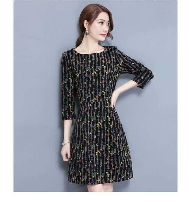 2018 mùa thu mới của phụ nữ đi lại giảm béo đầm bảy điểm tay áo Slim A-line váy 7517A áo đầm dạ hội