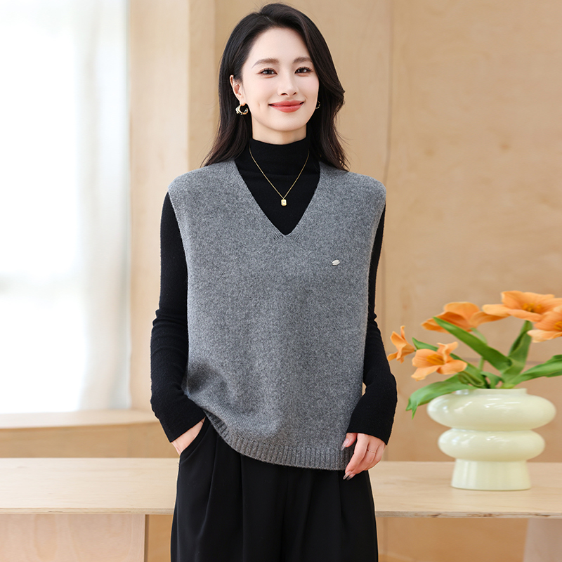 100% Pure Wool Knitted Vest for Women 2025 Spring and Autumn New Style V-Neck Sleeveless Vest Sweater Vest Top