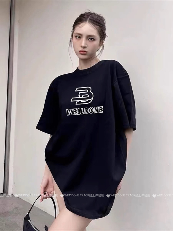 New Product】Classic Celebrity-Style Loose-Fitting Short-Sleeved T-Shirt with B Logo Lettering on the Chest for Men and Women