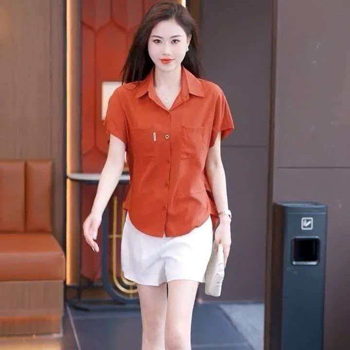 Age-Reducing and Slimming Red Short-Sleeved Shirt for Women, Summer Loose-Fitting Lapel Button Pocket Casual Top, Petite Plus Size