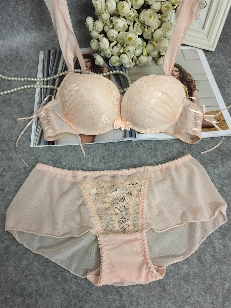 Mùa hè mỏng áo ngực mỏng khuôn cup phụ nữ ren đồ lót gợi cảm tập hợp bên để nhận được dây đeo áo ngực triumph đồ lót