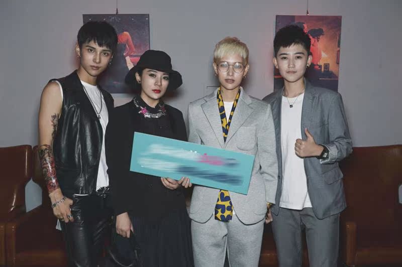 Yang Yifan Hàn Quốc phù hợp với khí chất giản dị phù hợp với thời trang đẹp trai váy cưới Anh gió mỏng váy phù hợp vest nam hàn quốc