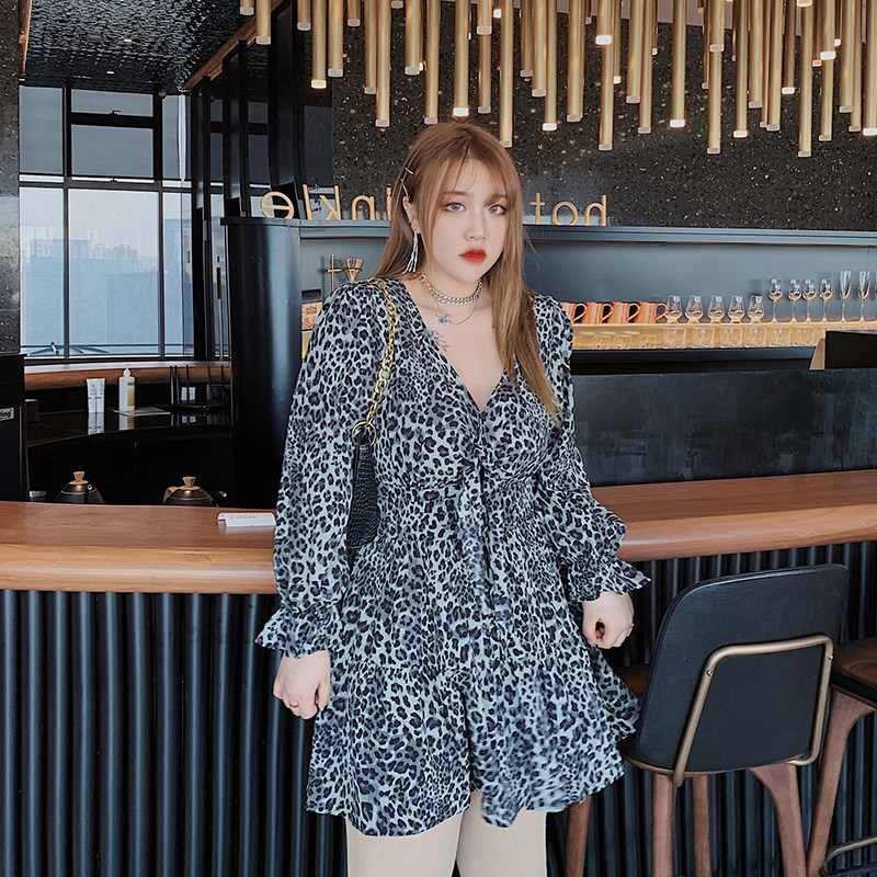 Hitong's large size female dress with fat mm temperament collection waist display slim deep v lacing Rubelly BAO WEN foreign dress Belly Dress