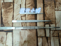 Stainless steel tweezers with a total length of 30 cm for pet spider feeding and cleaning