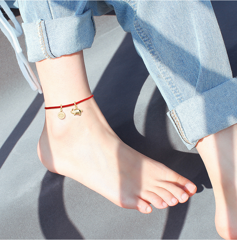 Phong cách tĩnh mạ vàng 14K vòng chân heo con ba vòng nữ sinh năm bện dây đỏ phước lành kéo chân điều chỉnh xích - Vòng chân lắc chân vàng tây