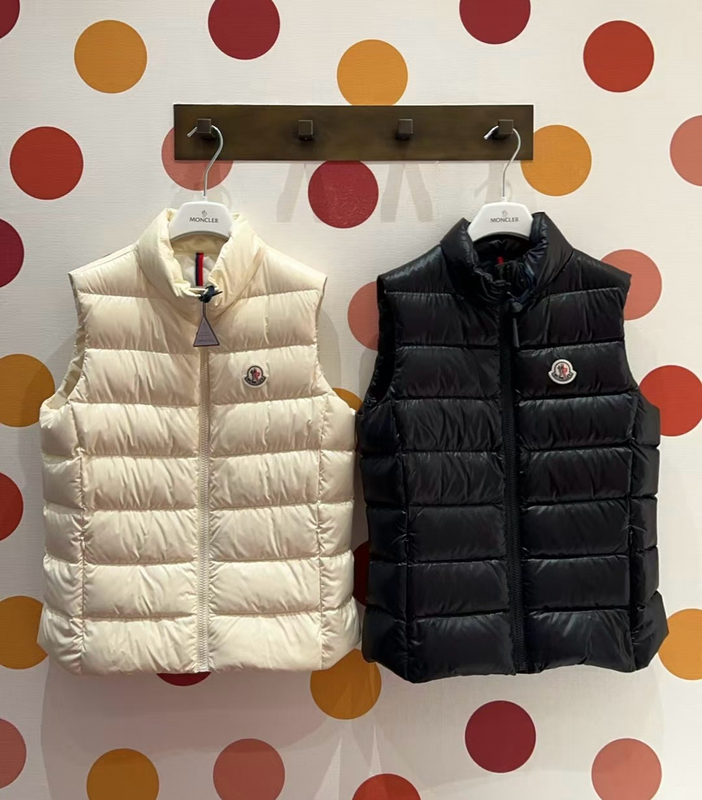 In-Stock Moncler Girls' Winter Ghany Shiny down Vest Goose down Fashion Vest Top