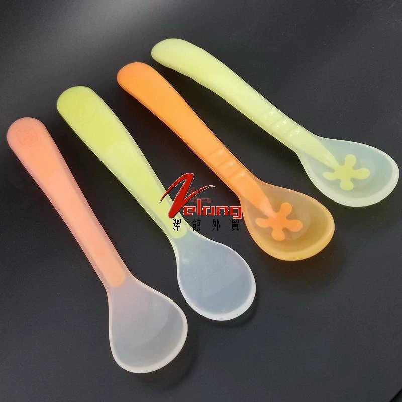 Thực phẩm bạch kim Đức silicone mềm muỗng cà phê muỗng khuấy thìa bé thìa thức ăn bổ sung muỗng miễn phí BPA - Cà phê