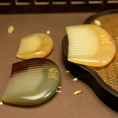 角缘 Натуральная маленькая детская расческа, сумка с гравюрой