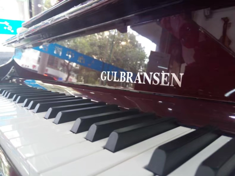 Đàn piano mới Gul Branson BU-126B - dương cầm