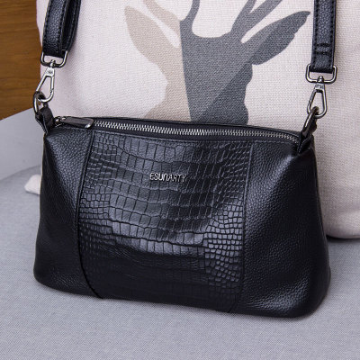 Hong Kong leather bag 2022 new women's bag fashion all-match crocodile pattern soft leather handbag ladies shoulder messenger bag