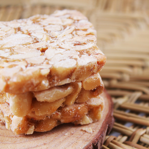 野娃 花生酥糖 600g*2罐 双重优惠后¥29.35包邮(¥45.8-11.45-5) 野娃 花生酥糖 600g*2罐 双重优惠后¥29.35包邮(¥45.8-11.45-5)