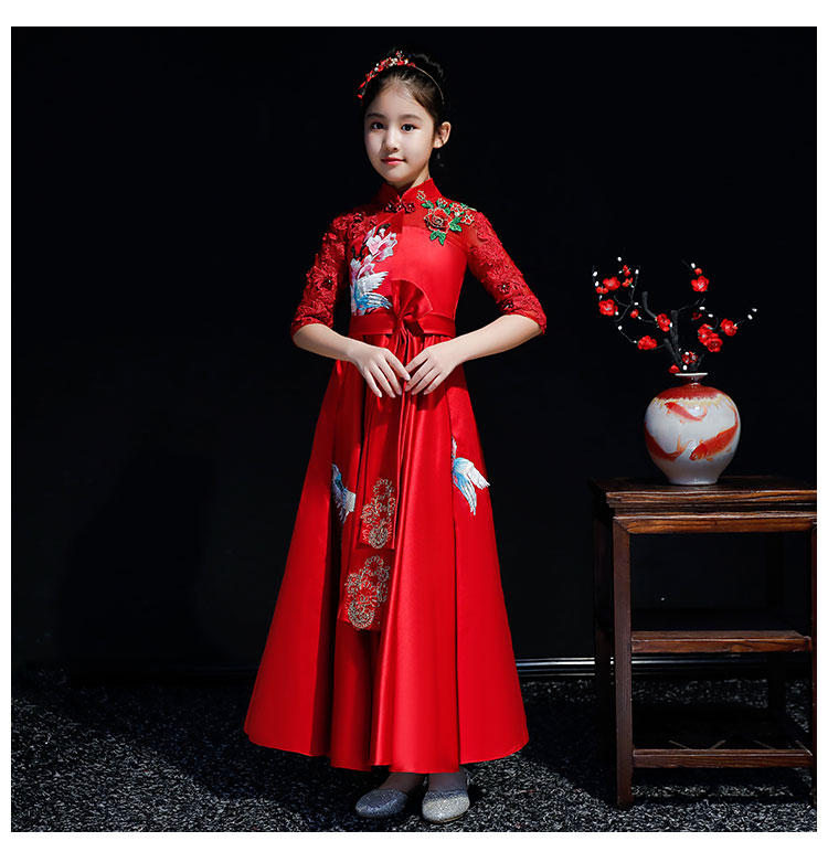 Váy trẻ em mới công chúa đầm đỏ dài Trung Quốc cô gái váy dạ hội mô hình trang phục catwalk phong cách Trung Quốc vest trẻ em