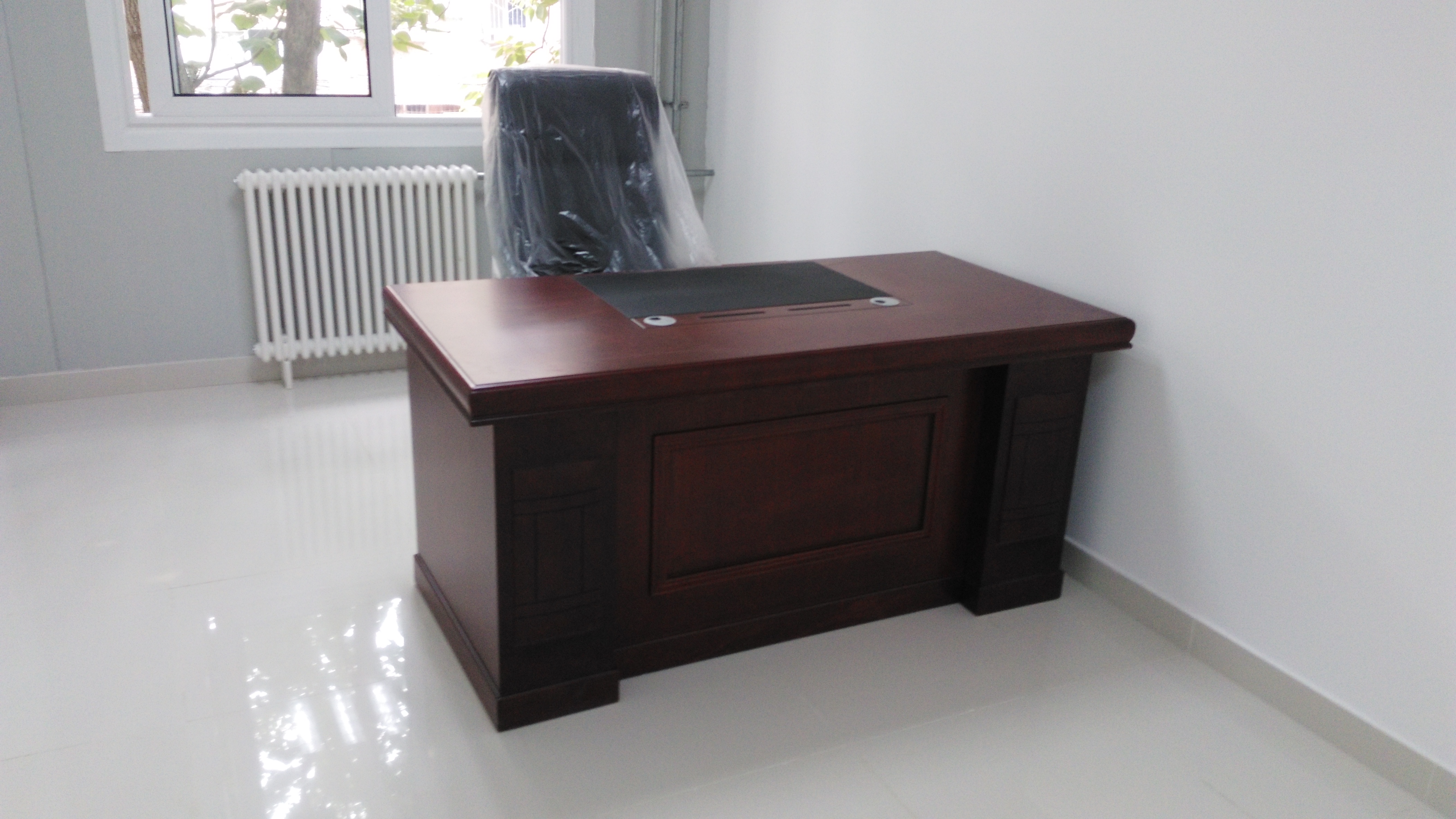 Second-hand Bandai Desk Senior Administrative Manager Table Beijing Second-hand Office Furniture-Taobao