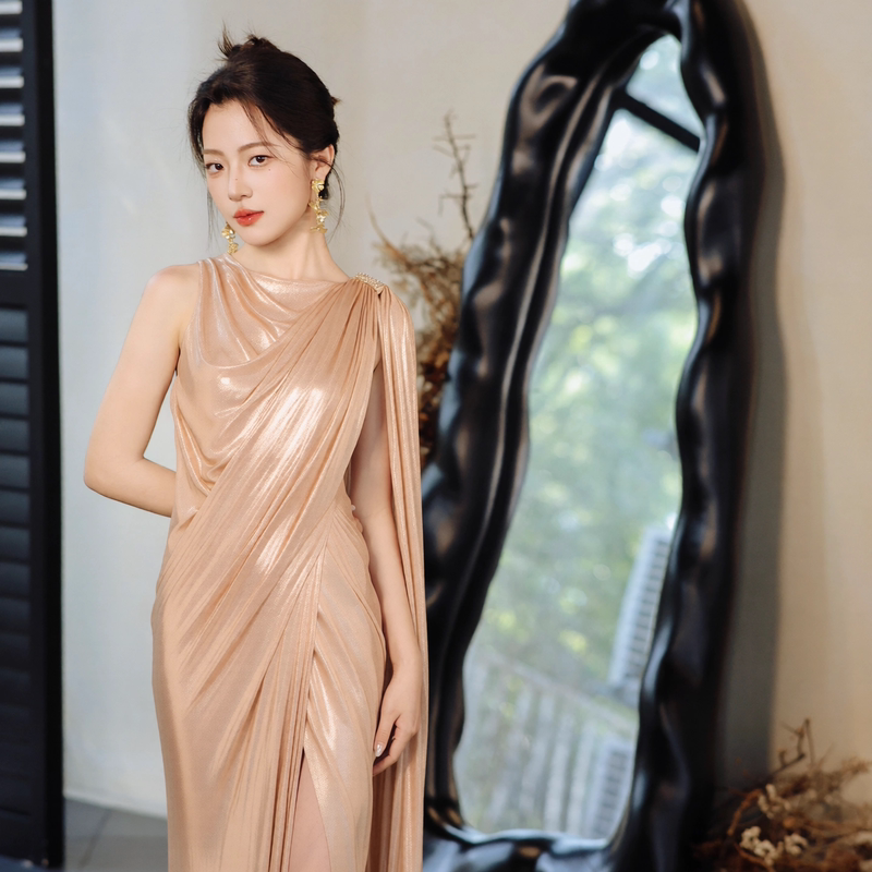Irregularly Designed Slit Dress with a High-End, Light Luxury Feel for Evening Parties, Bridal Wedding Reception, and Light Wedding Dresses