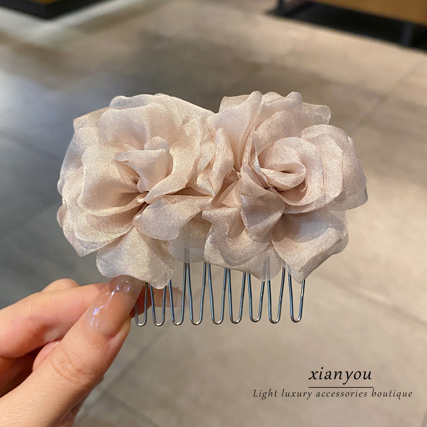 2026 Spring/Summer New Style Women's French Gentle Rose Hair Comb, Elegant and Charming Hair Accessory