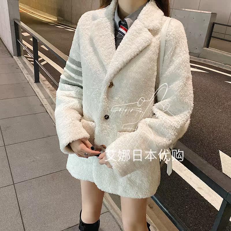 (Aina Day) ThomBrowne 20 new pure white loose medium-length lamb wool top for men and women with the same style