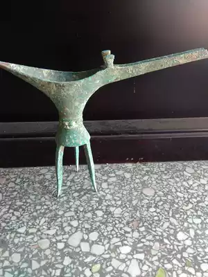 Antique bronze Erlitou Culture Milk ding pattern flat bottom jazz silencer in addition to erythema green rust Collectibles