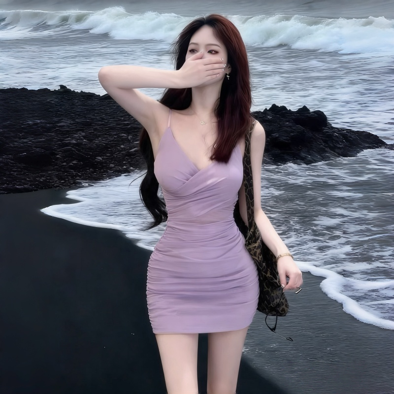 Purely Sexy and Alluring French-Style Purple V-Neck Spaghetti Strap Dress for Women, Featuring a Cinched Waist and Ruched Design for a Slimming Effect Purely Sexy and Alluring French-Style Purple V-Neck Spaghetti Strap Dress for Women, Featuring a Cinched Waist and Ruched Design for a Slimming Effect