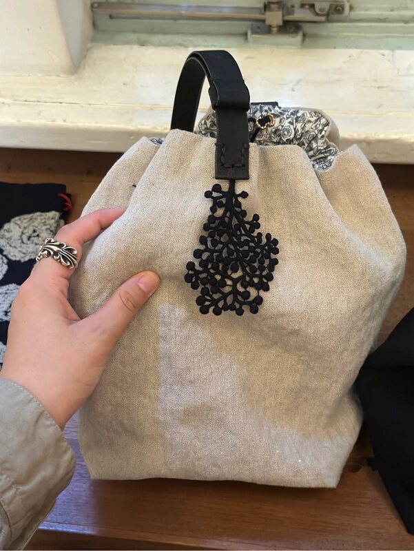 A Must-Have Canvas Bag Is Here! Ni Ni's Same Style, a Small Canvas Bag That Belongs to Spring