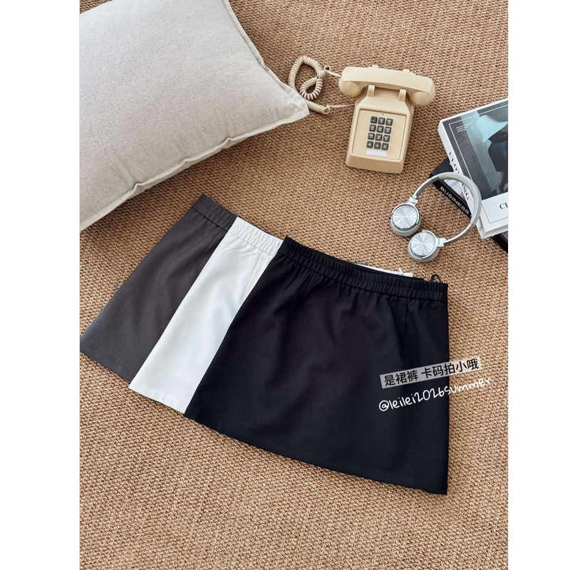 Leilei【Perfect Proportions!】Simple and Versatile High-Waisted A-Line Slimming Short Skirt Pants