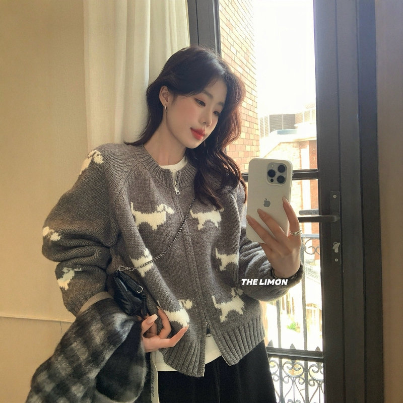 Korean Style Puppy Jacquard Gray Zipper Knit Cardigan for Women, Autumn and Winter Christmas Style Lazy Sweater Coat, Age-Reducing Top