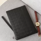 Плетеная сумка с петлей на руку, маленькая сумка клатч, коллекция 2023, из натуральной кожи