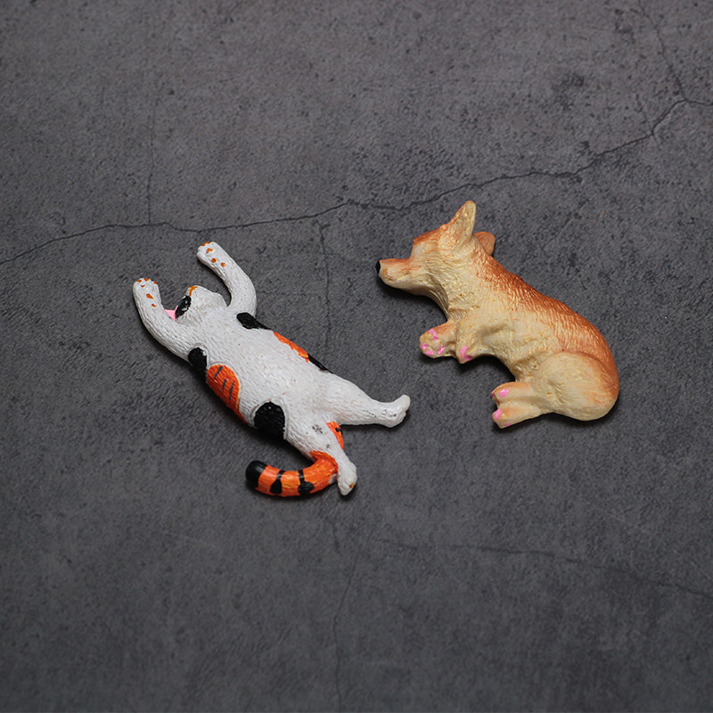 Sleeping cat and puppy simulation animal model children play house wine boys and girls toys mini ultra-small miniature dolls