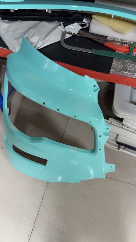 United Truck Electric Vehicle Headlight Frame Bumper Center Plastic Headlight Frame Fiberglass Bumper
