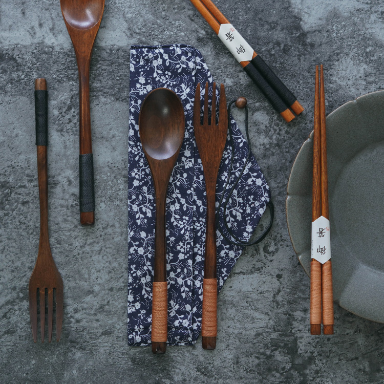Rose Ocean Japanese chopsticks, spoons and forks set, the more you use it, the more you like wind-style wooden wire-wrapped tableware
