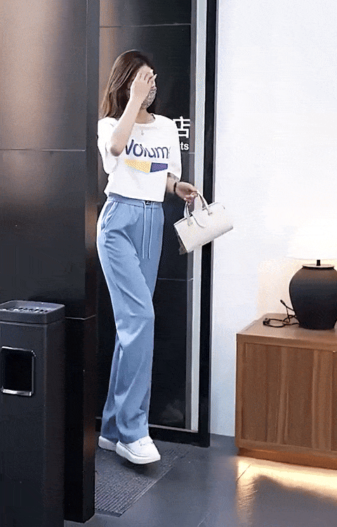 20240603_004850_042.gif