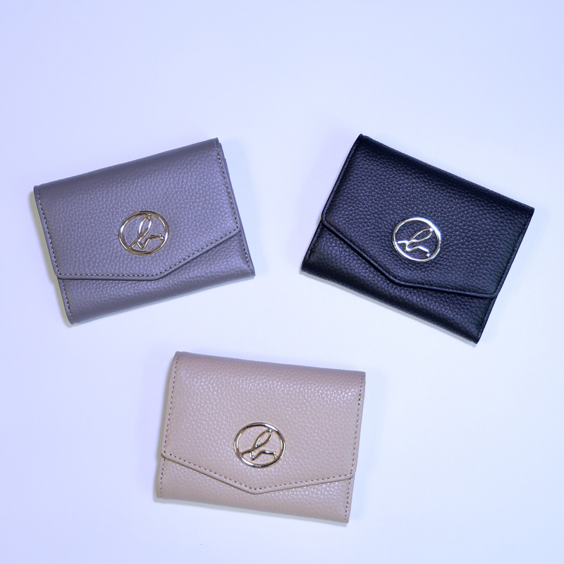 Ab Silver Wallet 70% off Short Wallet Ab Silver Wallet 70% off Short Wallet