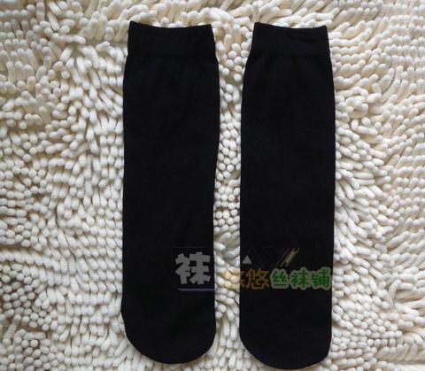 XL bốn mùa vớ tre sợi than vớ thể thao nam vớ cotton kinh doanh vớ mỏng chống mùi trong ống vớ đen và trắng tất trắng cao cổ
