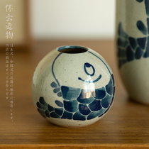 Jingdezhen hand-painted blue and white porcelain vase retro creative flower Chinese living room fish ornaments tea table flower arrangement ancient style