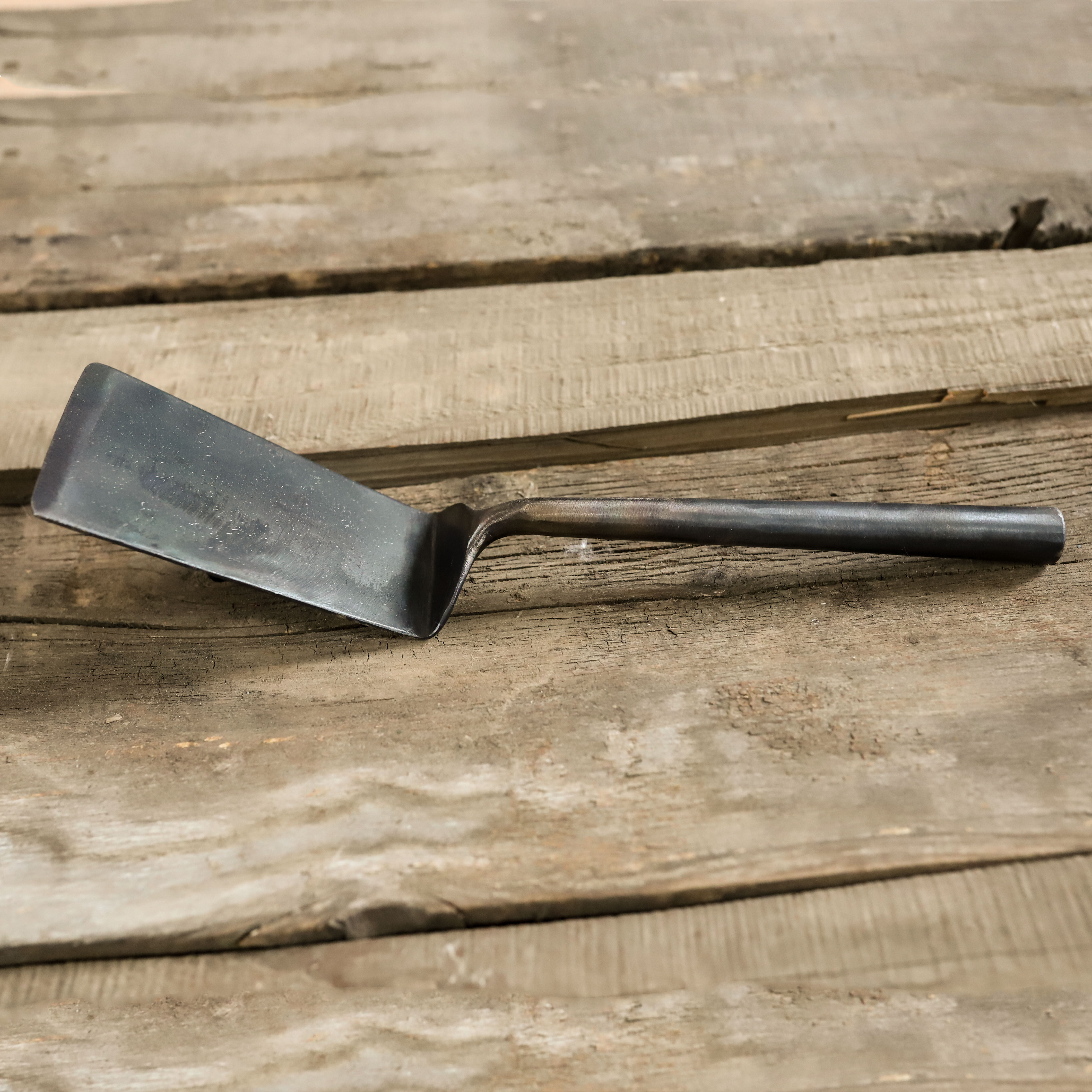 Pancake turnovers with small frying and turnovers with a small frying shovel flat bottom frying pan